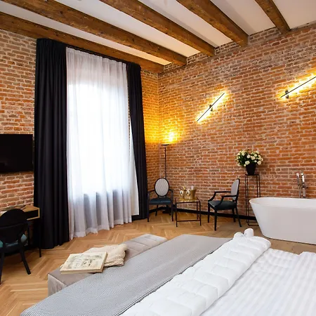 Hotell Teatr 4*