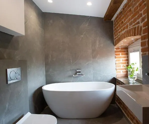 Teatr מלון קרקוב